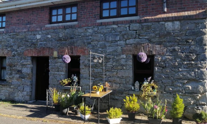Mount Nugent House | Crover Cottage Twin Room with Lake View