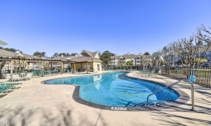 Calabash Condo | Crow Creek Golf Club Condo w/Community Perks!