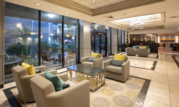 Costa Mesa Hotel | Crowne Plaza Costa Mesa Orange County