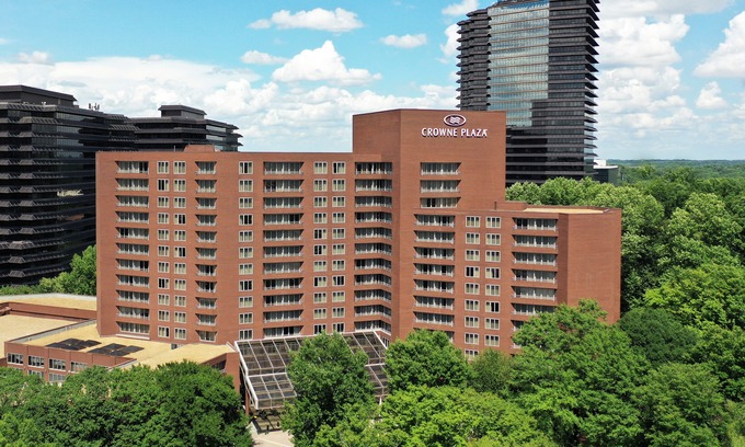 Dunwoody Hotel | Crowne Plaza Hotel Atlanta Perimeter at Ravinia, an Ihg Hotel