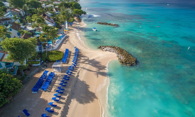 Derricks Hotel | Crystal Cove by Elegant Hotels All Inclusive Resort