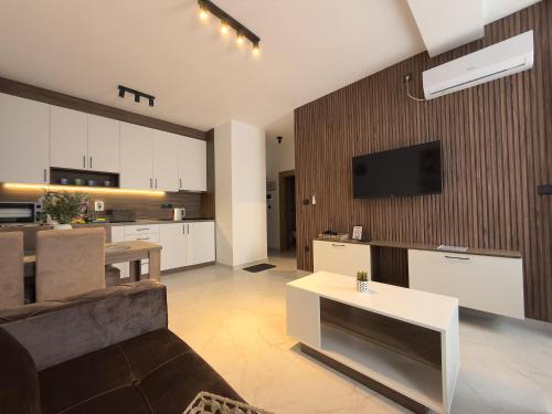 Vrdnik Apartment | Crystal Everest Apartments