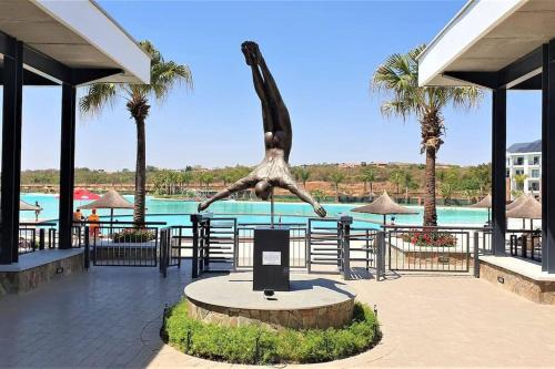 Tshwane Apartment | Crystal lagoon View 3Bed Apartment