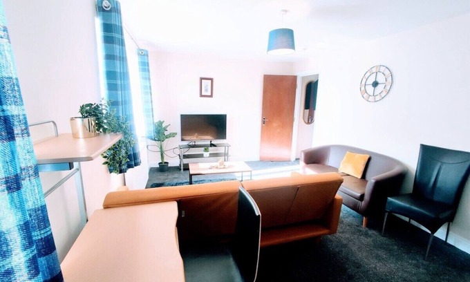 North Shields Apartment | Crystal Suite 3 is outside the metro station and a short walk to the Fish Quay.