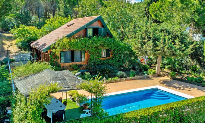 Alhaurin el Grande Cottage | Cubo's Finca La Biznaga/private pool/wooden house