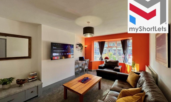 Cleethorpes House | Curzon House One - Great for Contractors or Family Holidays