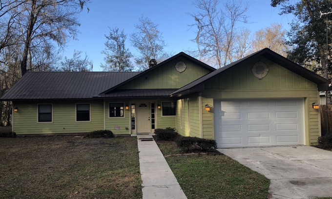 Branford House | Custom Built Home steps from the Santa Fe River