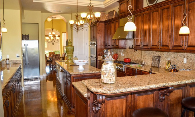 Hanford House | Custom country