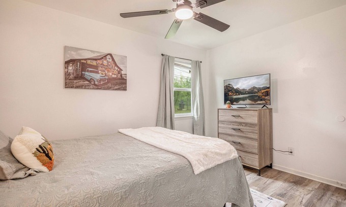 Abilene House | Cut the claustrophobia in hotels, enjoy freedom and quality space.