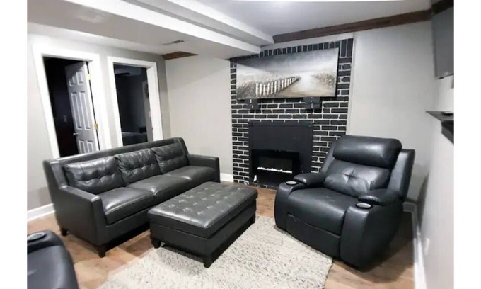 Sandy Apartment | Cute and Cozy 2-Bedroom with spa and seasonal pool