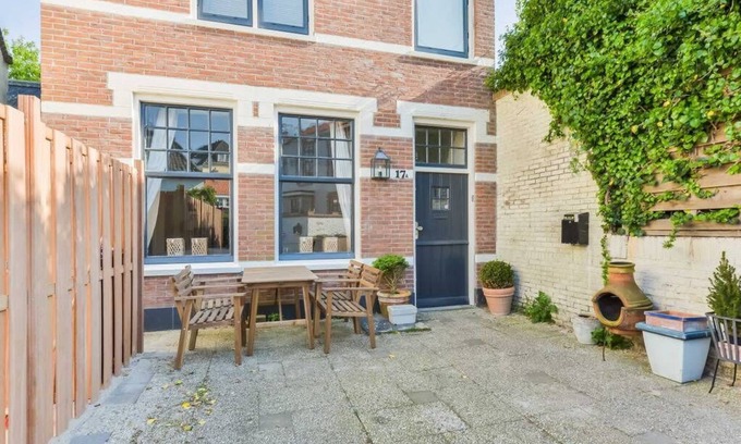 Zandvoort House | Cute Beach House in the center