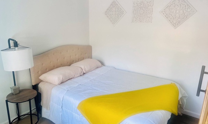 Jacksonville Apartment | Cute, cozy place! Very peaceful & Safe!