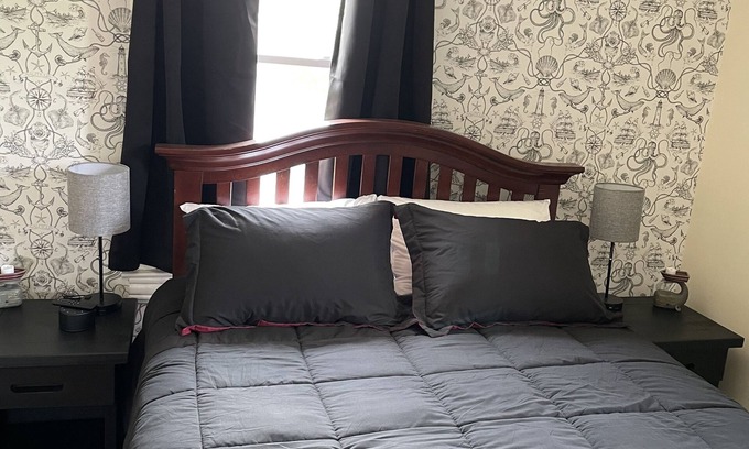West Creek Bed & Breakfast | Cutlass Private Room close to LBI Long Beach Island West Creek Tuckerton Wedding