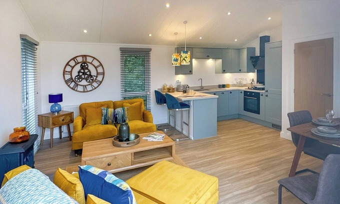 Blackburn Ski Chalet | Cypress Lodge sleeps 4. One master bedroom with large en suite.