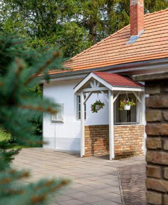 Deg House | Dégi Festetics-kastély, Park Vendégház