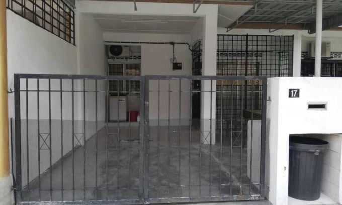Banting House | D'Haja 17 KLIA SEPANG with 2 Airconds & Wi-Fi