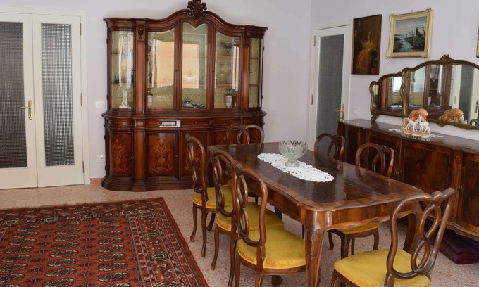 Quartiere XXVIII Monte Sacro Alto House | Dad's house with whirlpool