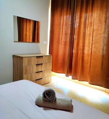 Pogradec Apartment | Dahlila's Home