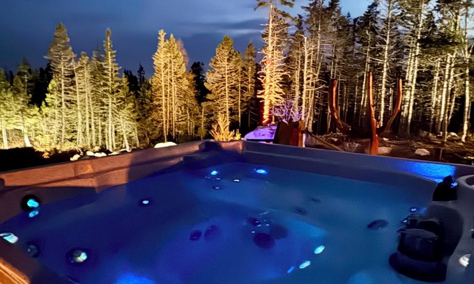 Saint Esprit Cottage | Daily Private Outdoor Hot Tub Access; Paid Access to Sauna; BBQ; Wi-Fi