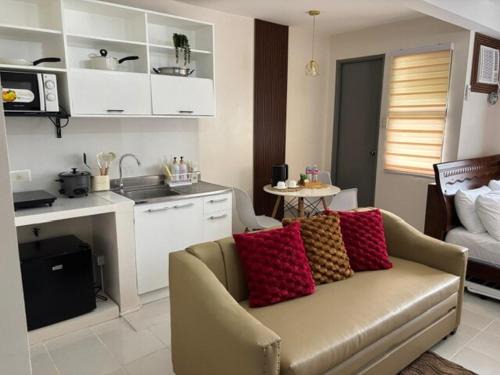 Balibago Apartment | Dainty Den LF508 - Comfy & Chic Home beside Enchanted Kingdom