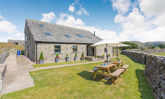 Settle House | Dallicar House