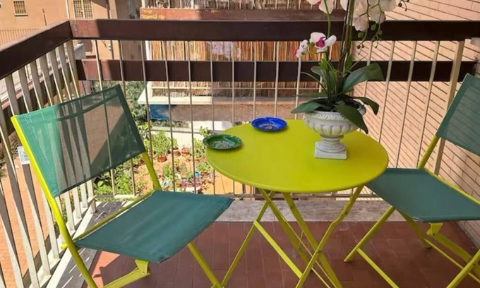 Quartiere XI Portuense Apartment | Dany & Manu House, suitable for families who want to experience Rome in peace