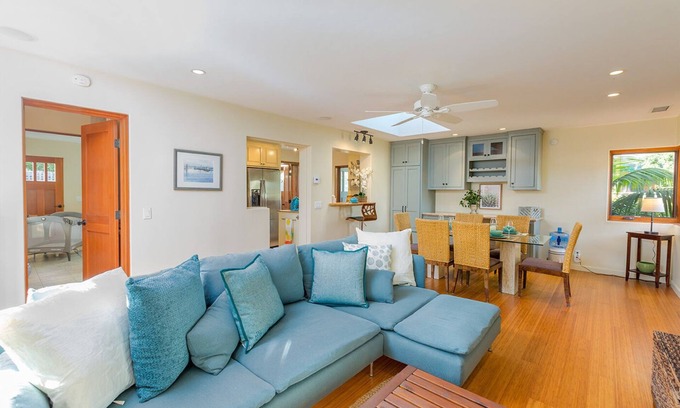 West Mesa House | Darling, Beach-Close, 6 Blocks to Bch Stairs, Walk to Dine, Shop, Park, Grocery