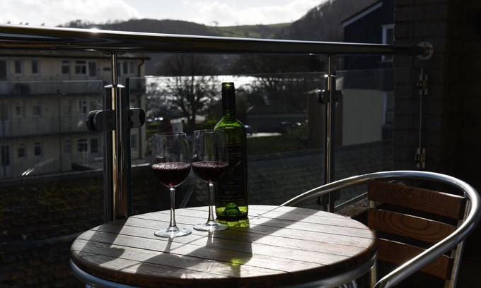 Dartmouth Apartment | Dartside 2 - Two Bedroom Apartment, Sleeps 4