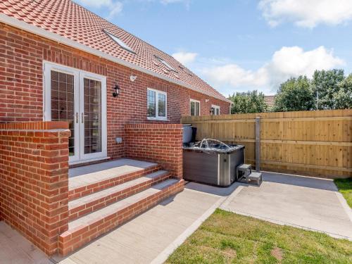 Mablethorpe and Sutton House | Dawson Park 6 - Uk12665