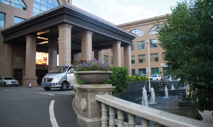 Oroqen Autonomous Banner Hotel | DaXingAnLing Jinma Palace