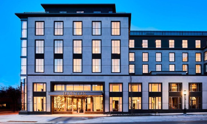 Birmingham Hotel | Daxton Hotel Birmingham, Curio Collection by Hilton