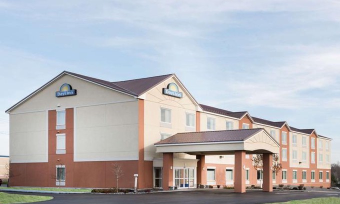 Evans Mills Hotel | Days Inn by Wyndham Evans Mills Fort Drum