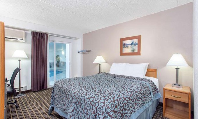 Fond du Lac Hotel | Days Inn by Wyndham Fond du Lac