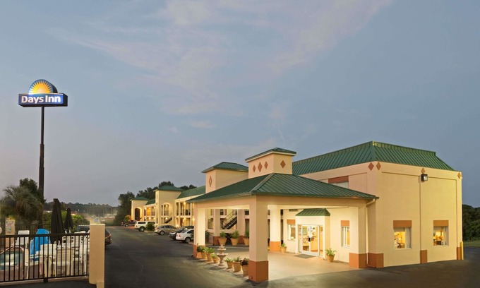 Greenville Hotel | Days Inn by Wyndham Greenville