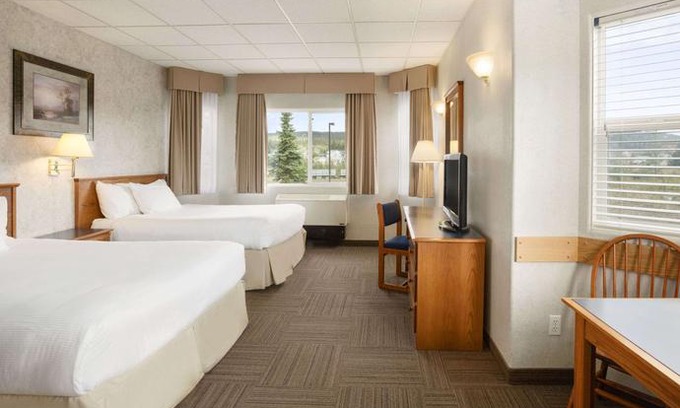 Hinton Hotel | Days Inn by Wyndham Hinton