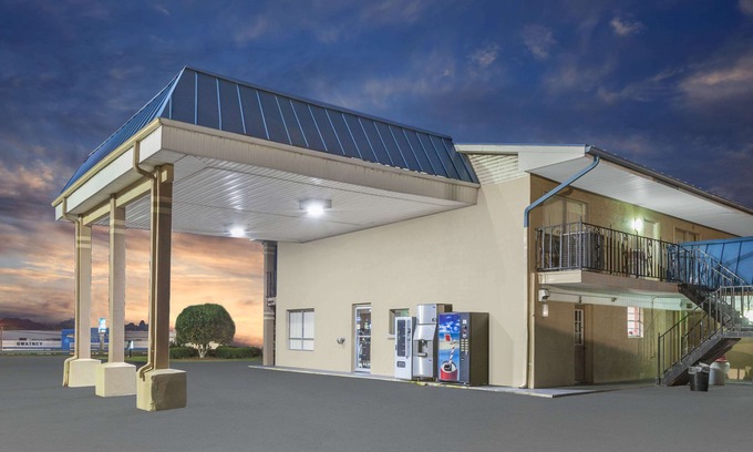 Jacksonville Hotel | Days Inn by Wyndham Jacksonville
