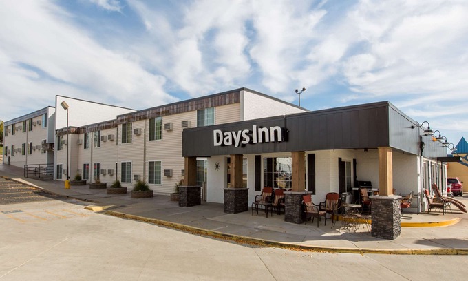 Pierre Hotel | Days Inn by Wyndham Pierre