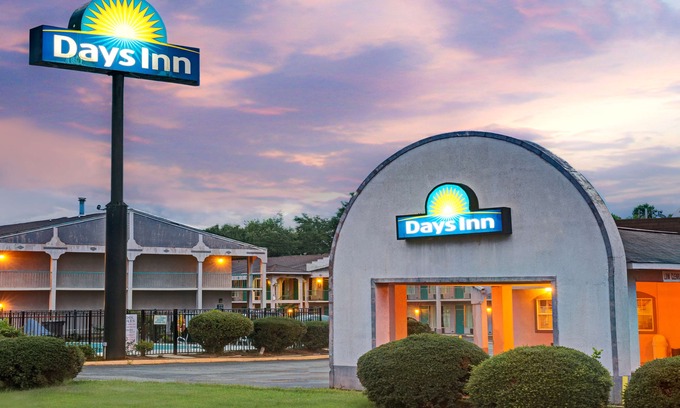 Statesville Hotel | Days Inn by Wyndham Statesville