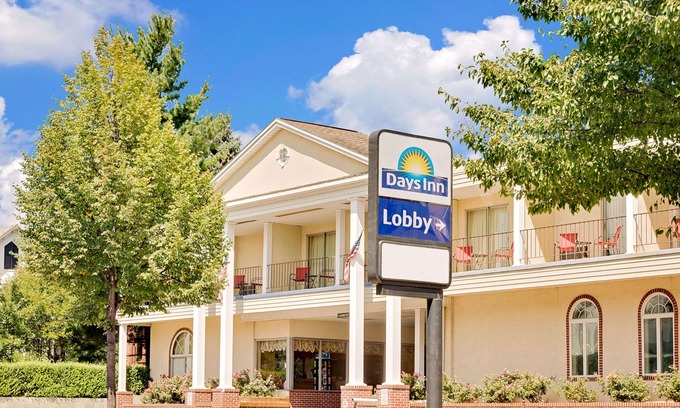 Waynesboro Hotel | Days Inn by Wyndham Waynesboro