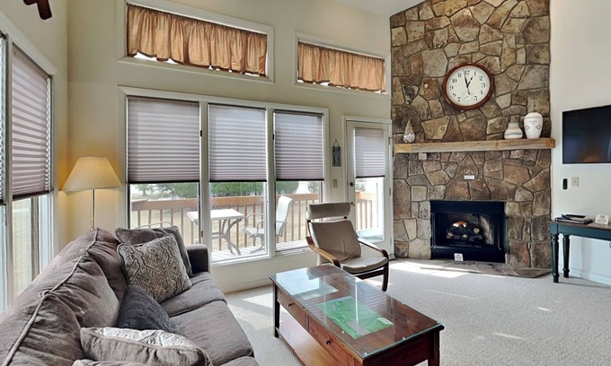 McHenry House | DCV #1 Tahoe Este | Amazing Views, Across From Wisp