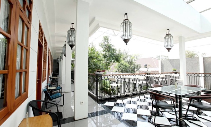 Malabar Hotel | De Halimun Guest House