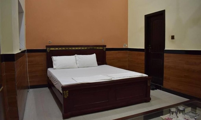 Rawalpindi House | De-Metro Guest House