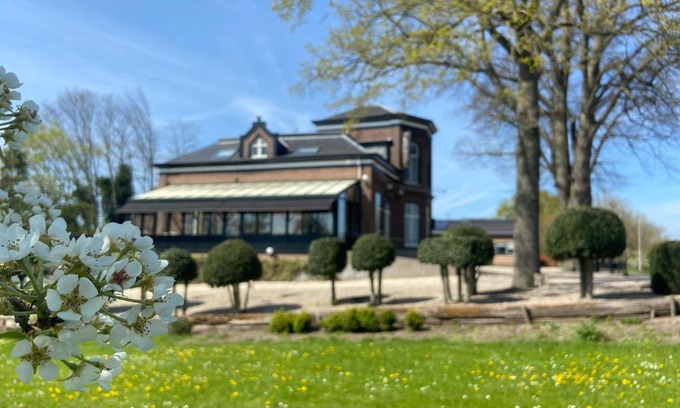 Deil Hotel | De Os en het Paard