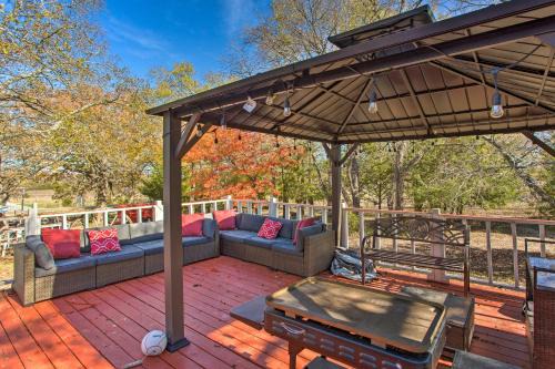 Westminster House | Deck, Grill and Yard Pet-Friendly Van Alstyne Gem!