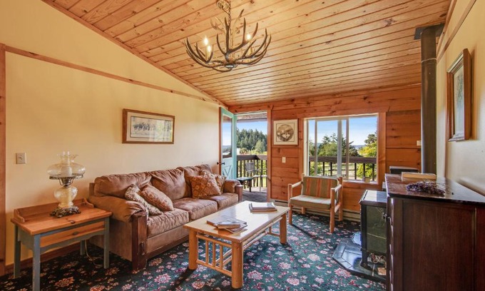 Deer Harbor House | Deer Harbor Inn