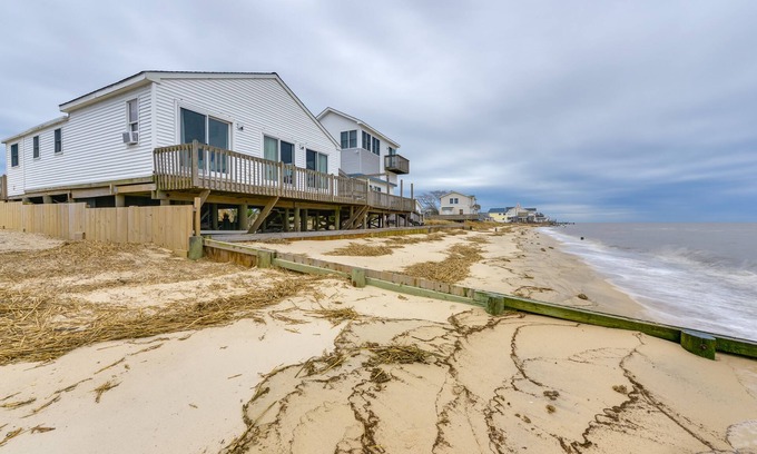 Green Creek Cottage | Delaware Bay & Sunset Views: Cape May Cottage