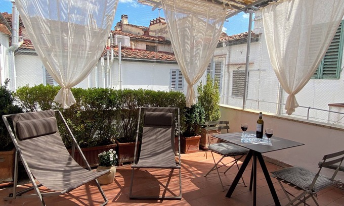 Sant' Ambrogio Apartment | Delightful apartment with private terrace in the heart of Florence