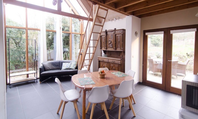 Gijzelbrechtegem House | Delightful Holiday Home in Anzegem with Garden Furniture