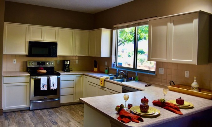 Northeast Heights House | Delightful Retreat, Sandia Heights Home