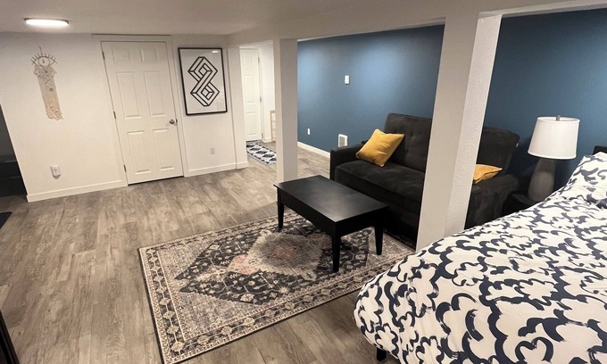 Eastside Apartment | Delightful studio with WiFi in Tacoma